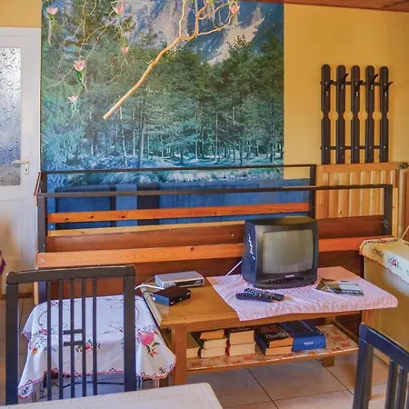 Three-bedroom In Appartamento *
